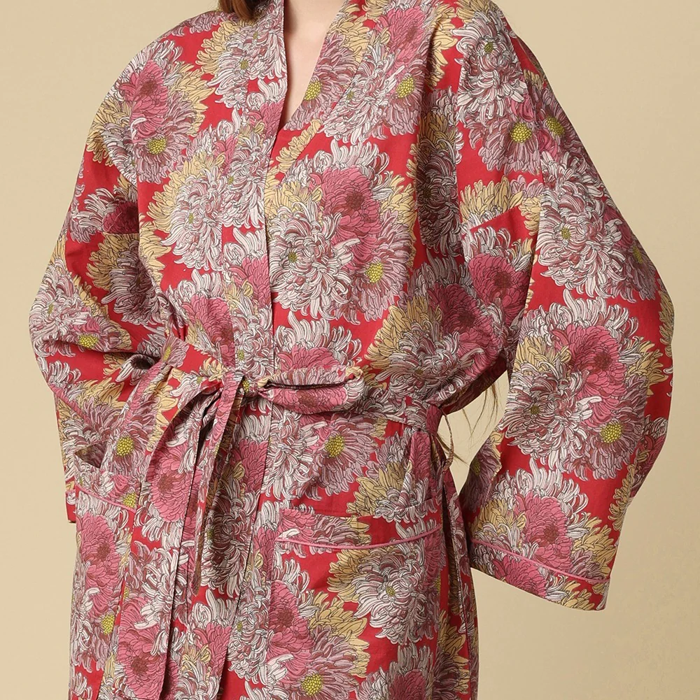 Akari Robe - Image 2