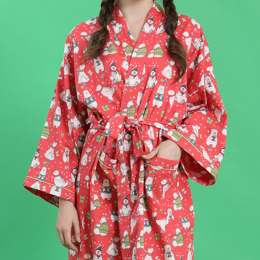 Polar Bear Robe - Image 4