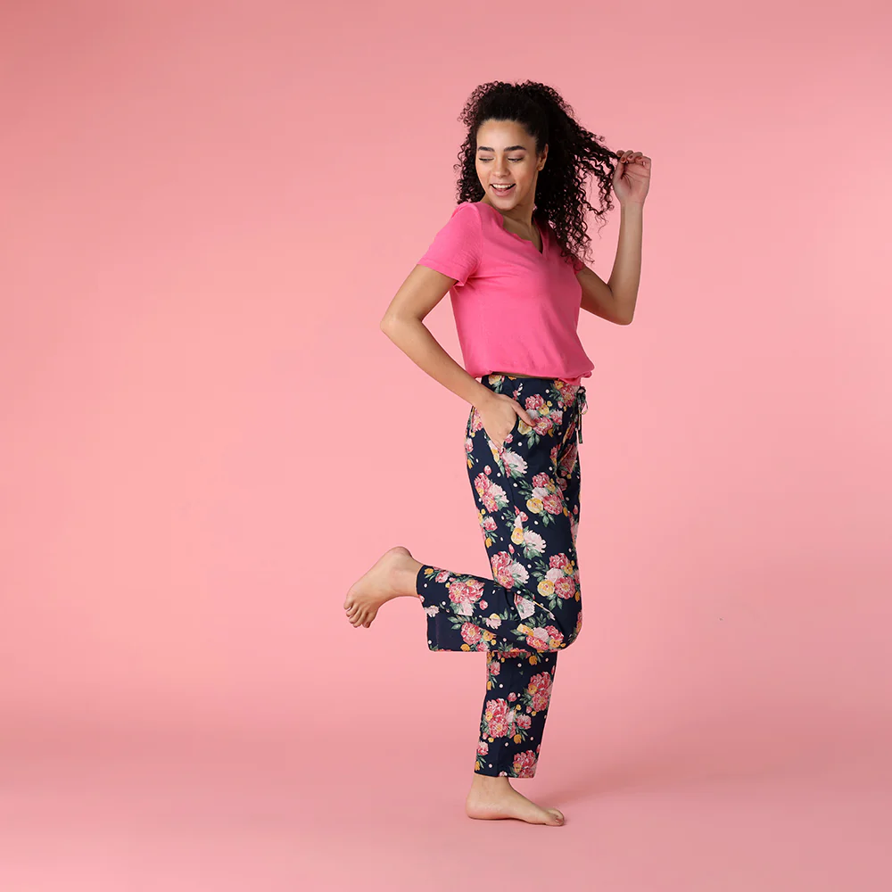 Roslyn Pant in a bag - Image 4