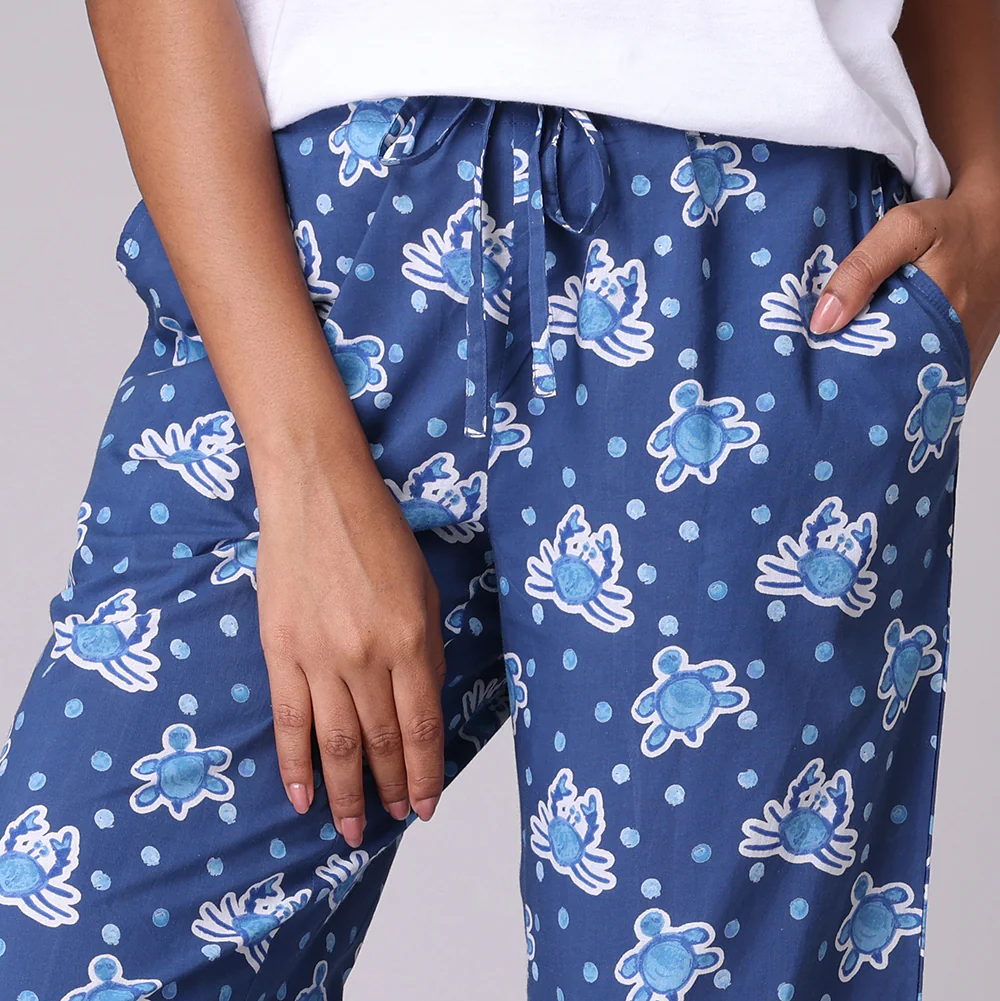 Turtle & Crab Pant in a bag - Image 2